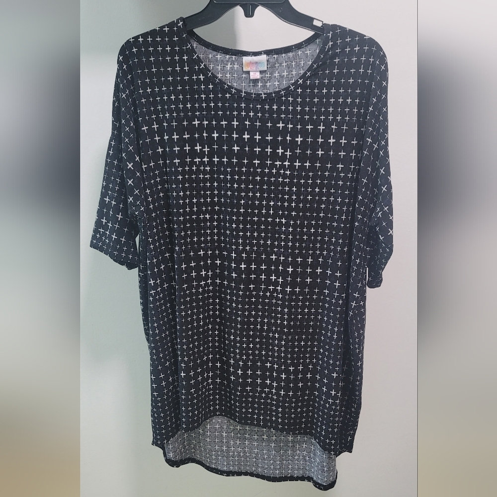 🍂 3/$15 - Lularoe "Irma" Shirt (M)